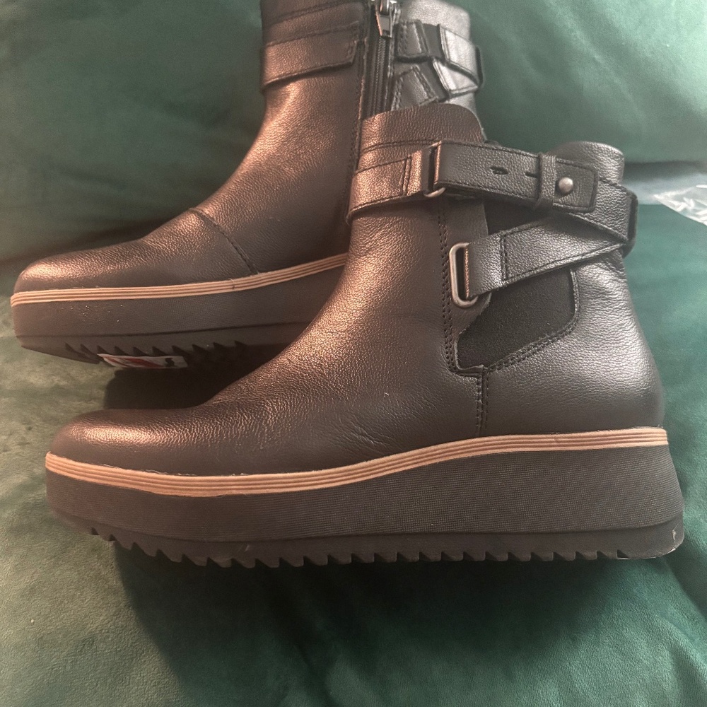 Clarks Black Leather Ankle Boot (New) Size 6